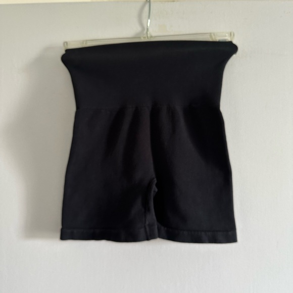 Gymshark Black Ribbed Cotton Seamless Shorts size XS EUC - Picture 7 of 11